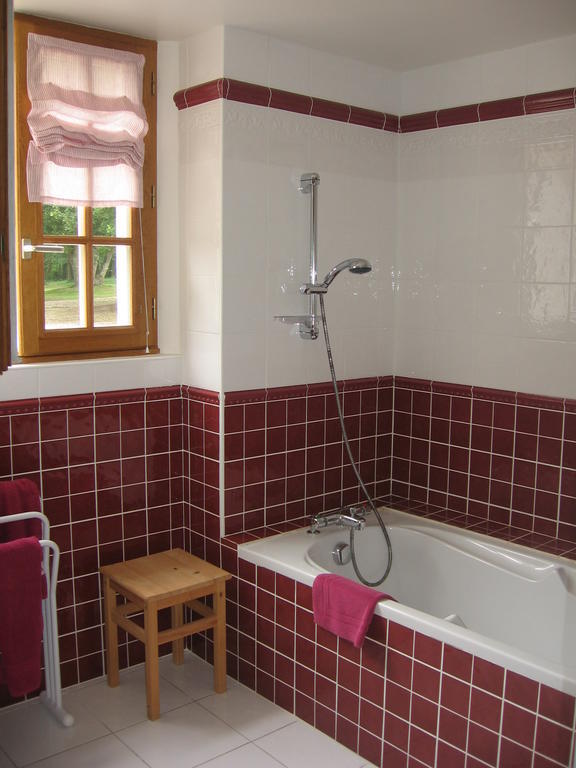 Les Vieux Guays Acomodação com café da manhã Cerdon  Quarto foto